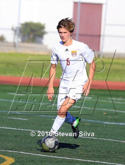 Thumbnail 1 in Pasadena vs. Point Loma (CIF SoCal Regional D3 Playoff) photogallery.