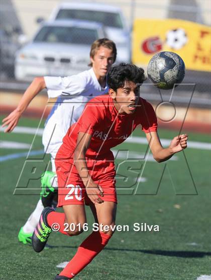 Thumbnail 3 in Pasadena vs. Point Loma (CIF SoCal Regional D3 Playoff) photogallery.