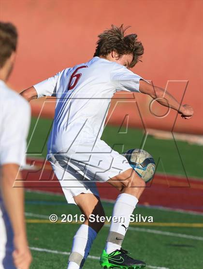 Thumbnail 3 in Pasadena vs. Point Loma (CIF SoCal Regional D3 Playoff) photogallery.