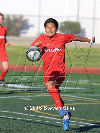 Thumbnail 3 in Pasadena vs. Point Loma (CIF SoCal Regional D3 Playoff) photogallery.