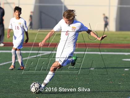 Thumbnail 3 in Pasadena vs. Point Loma (CIF SoCal Regional D3 Playoff) photogallery.