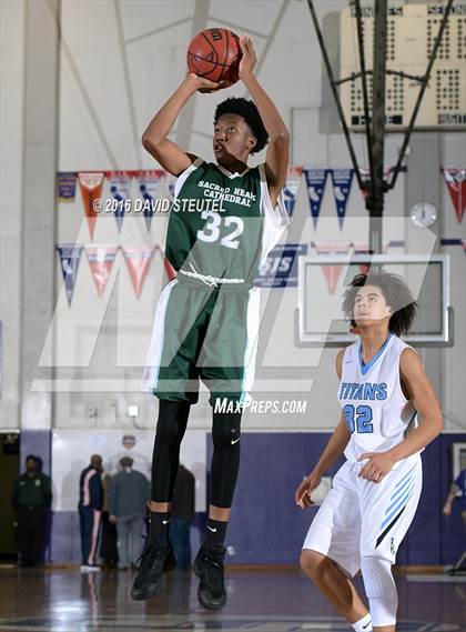 Thumbnail 3 in Sacred Heart Cathedral Preparatory vs. Burbank (St. Hope Elite Classic) photogallery.
