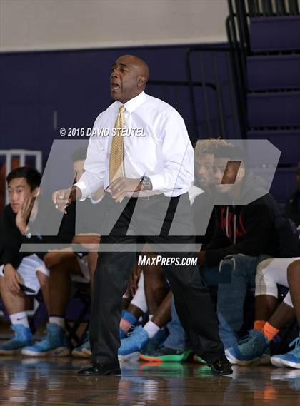 Thumbnail 1 in Sacred Heart Cathedral Preparatory vs. Burbank (St. Hope Elite Classic) photogallery.