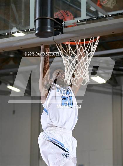 Thumbnail 2 in Sacred Heart Cathedral Preparatory vs. Burbank (St. Hope Elite Classic) photogallery.