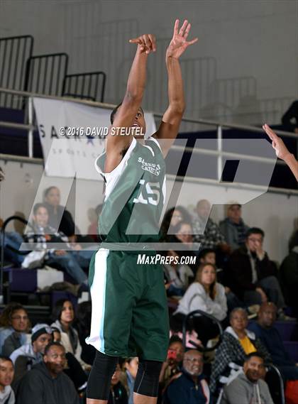 Thumbnail 3 in Sacred Heart Cathedral Preparatory vs. Burbank (St. Hope Elite Classic) photogallery.