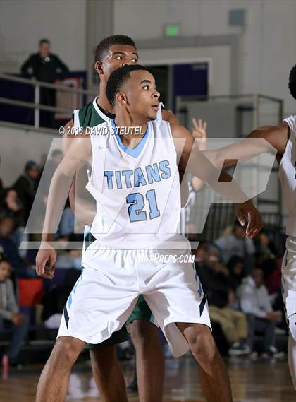 Thumbnail 1 in Sacred Heart Cathedral Preparatory vs. Burbank (St. Hope Elite Classic) photogallery.
