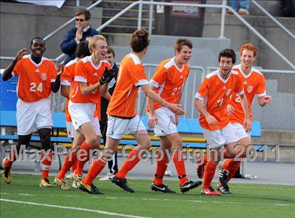 Thumbnail 2 in New Hope-Solebury vs Mercyhurst Prep (PIAA Class A Final) photogallery.