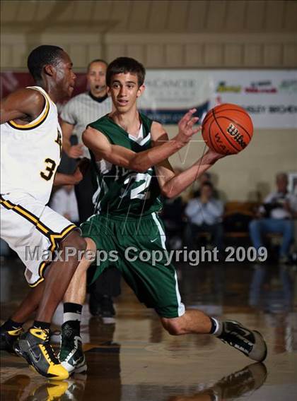 Thumbnail 2 in Bishop Verot vs Pembroke Pines (City of Palms Classic) photogallery.