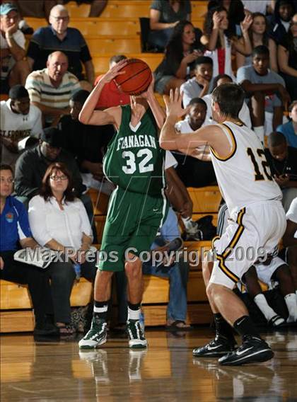 Thumbnail 2 in Bishop Verot vs Pembroke Pines (City of Palms Classic) photogallery.