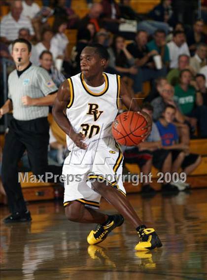 Thumbnail 3 in Bishop Verot vs Pembroke Pines (City of Palms Classic) photogallery.