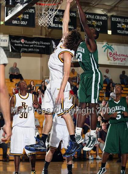 Thumbnail 3 in Bishop Verot vs Pembroke Pines (City of Palms Classic) photogallery.