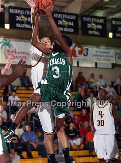 Thumbnail 2 in Bishop Verot vs Pembroke Pines (City of Palms Classic) photogallery.