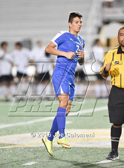 Thumbnail 3 in Reagan [Ronald] vs MacArthur [Douglas] (Blossom Athletic Center) photogallery.