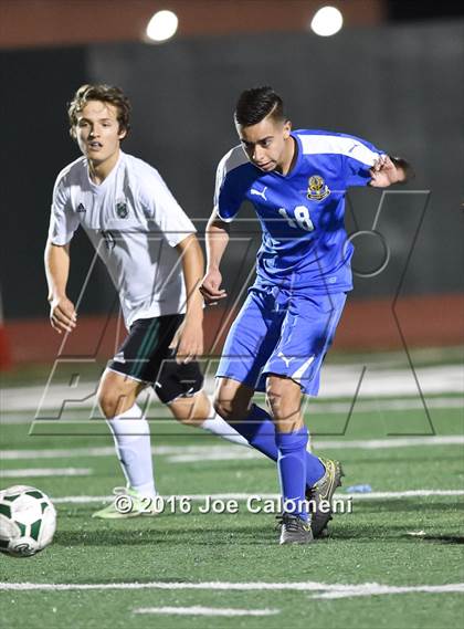 Thumbnail 1 in Reagan [Ronald] vs MacArthur [Douglas] (Blossom Athletic Center) photogallery.
