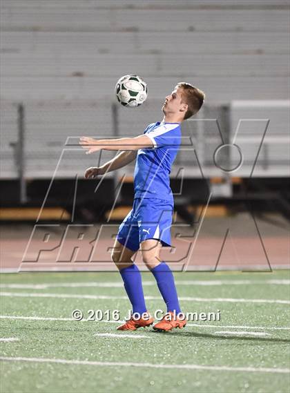 Thumbnail 1 in Reagan [Ronald] vs MacArthur [Douglas] (Blossom Athletic Center) photogallery.