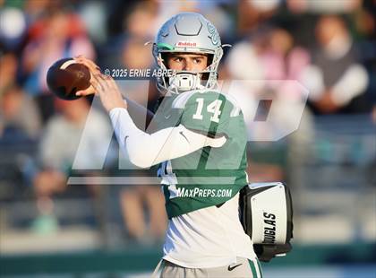 Thumbnail 3 in Lakeland @ De La Salle (MaxPreps Game of the Week) photogallery.
