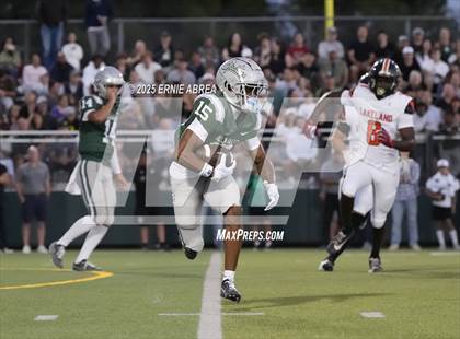 Thumbnail 3 in Lakeland @ De La Salle (MaxPreps Game of the Week) photogallery.