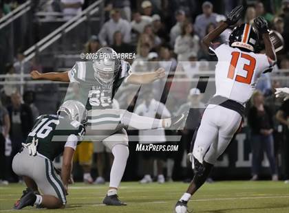 Thumbnail 2 in Lakeland @ De La Salle (MaxPreps Game of the Week) photogallery.