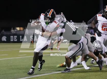 Thumbnail 3 in Lakeland @ De La Salle (MaxPreps Game of the Week) photogallery.