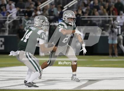 Thumbnail 2 in Lakeland @ De La Salle (MaxPreps Game of the Week) photogallery.