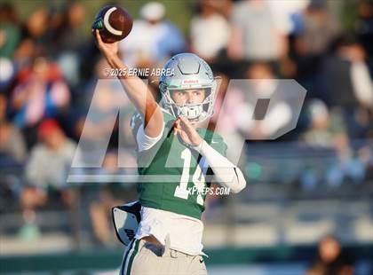 Thumbnail 2 in Lakeland @ De La Salle (MaxPreps Game of the Week) photogallery.