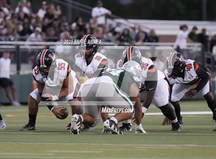 Thumbnail 2 in Lakeland @ De La Salle (MaxPreps Game of the Week) photogallery.