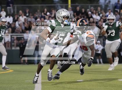Thumbnail 2 in Lakeland @ De La Salle (MaxPreps Game of the Week) photogallery.