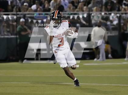 Thumbnail 2 in Lakeland @ De La Salle (MaxPreps Game of the Week) photogallery.