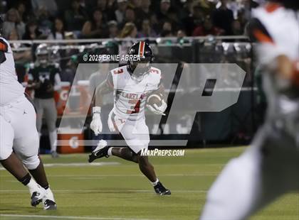 Thumbnail 1 in Lakeland @ De La Salle (MaxPreps Game of the Week) photogallery.