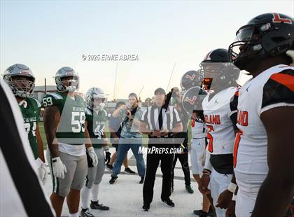Thumbnail 2 in Lakeland @ De La Salle (MaxPreps Game of the Week) photogallery.