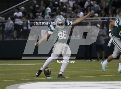 Thumbnail 2 in Lakeland @ De La Salle (MaxPreps Game of the Week) photogallery.