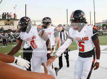 Thumbnail 3 in Lakeland @ De La Salle (MaxPreps Game of the Week) photogallery.