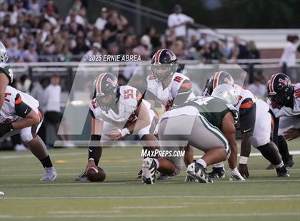 Thumbnail 1 in Lakeland @ De La Salle (MaxPreps Game of the Week) photogallery.