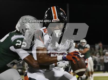 Thumbnail 1 in Lakeland @ De La Salle (MaxPreps Game of the Week) photogallery.