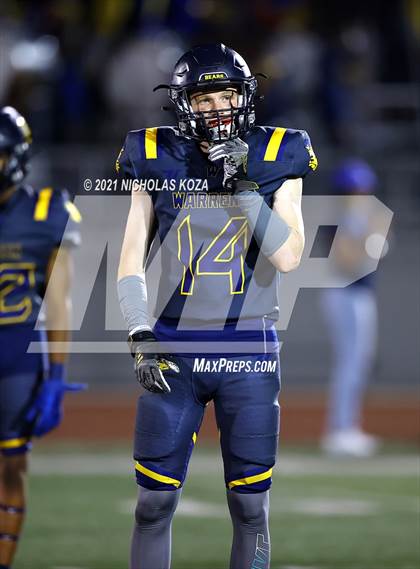 Thumbnail 2 in Dominguez vs. Warren photogallery.