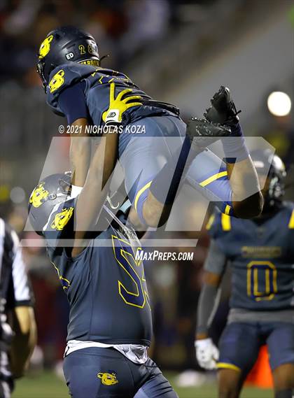 Thumbnail 1 in Dominguez vs. Warren photogallery.
