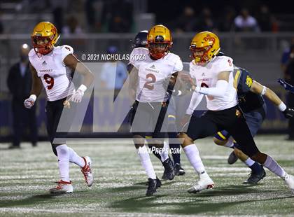 Thumbnail 3 in Dominguez vs. Warren photogallery.