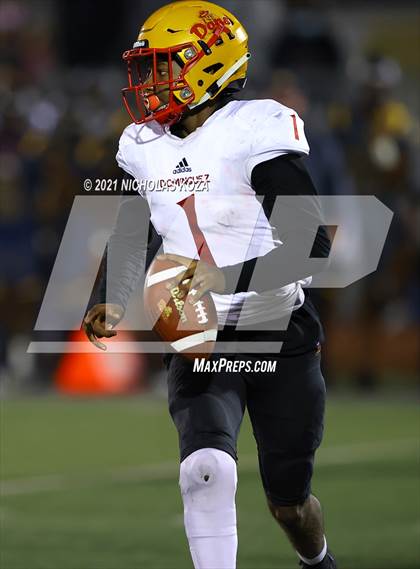 Thumbnail 1 in Dominguez vs. Warren photogallery.