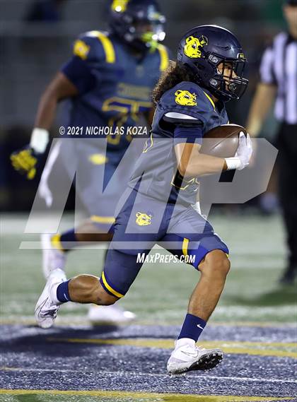 Thumbnail 2 in Dominguez vs. Warren photogallery.