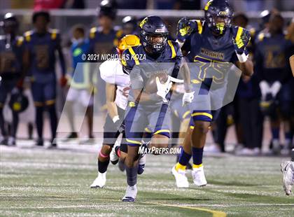 Thumbnail 2 in Dominguez vs. Warren photogallery.