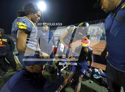 Thumbnail 1 in Dominguez vs. Warren photogallery.