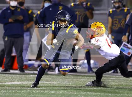 Thumbnail 1 in Dominguez vs. Warren photogallery.