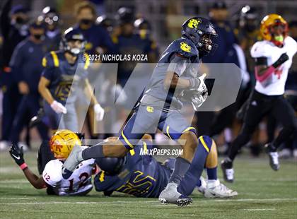 Thumbnail 2 in Dominguez vs. Warren photogallery.