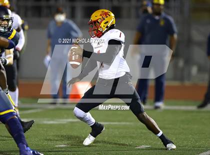 Thumbnail 3 in Dominguez vs. Warren photogallery.