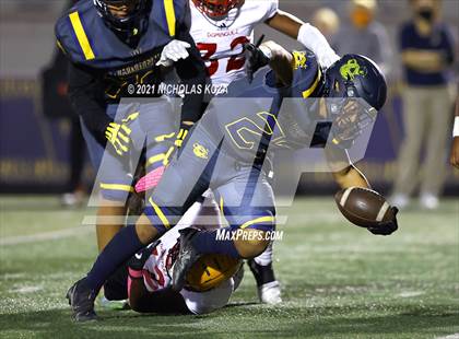 Thumbnail 1 in Dominguez vs. Warren photogallery.