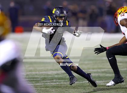 Thumbnail 3 in Dominguez vs. Warren photogallery.