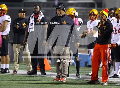 Thumbnail 2 in Dominguez vs. Warren photogallery.