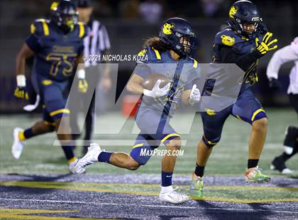 Thumbnail 3 in Dominguez vs. Warren photogallery.