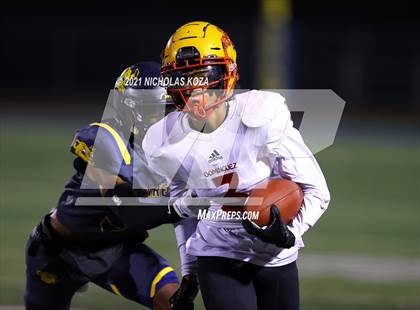 Thumbnail 1 in Dominguez vs. Warren photogallery.