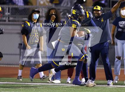Thumbnail 3 in Dominguez vs. Warren photogallery.